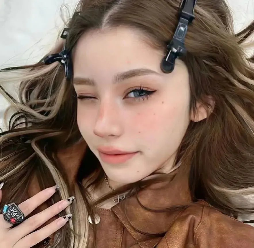 女摄青鬼游埠海报